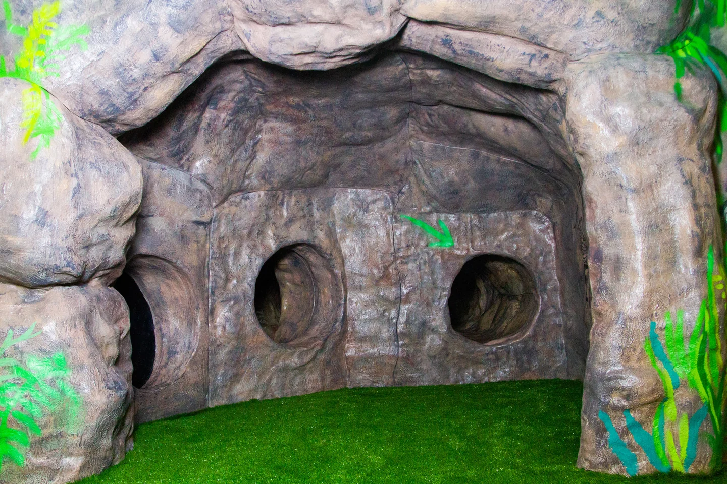 Пещера в Monkey Park