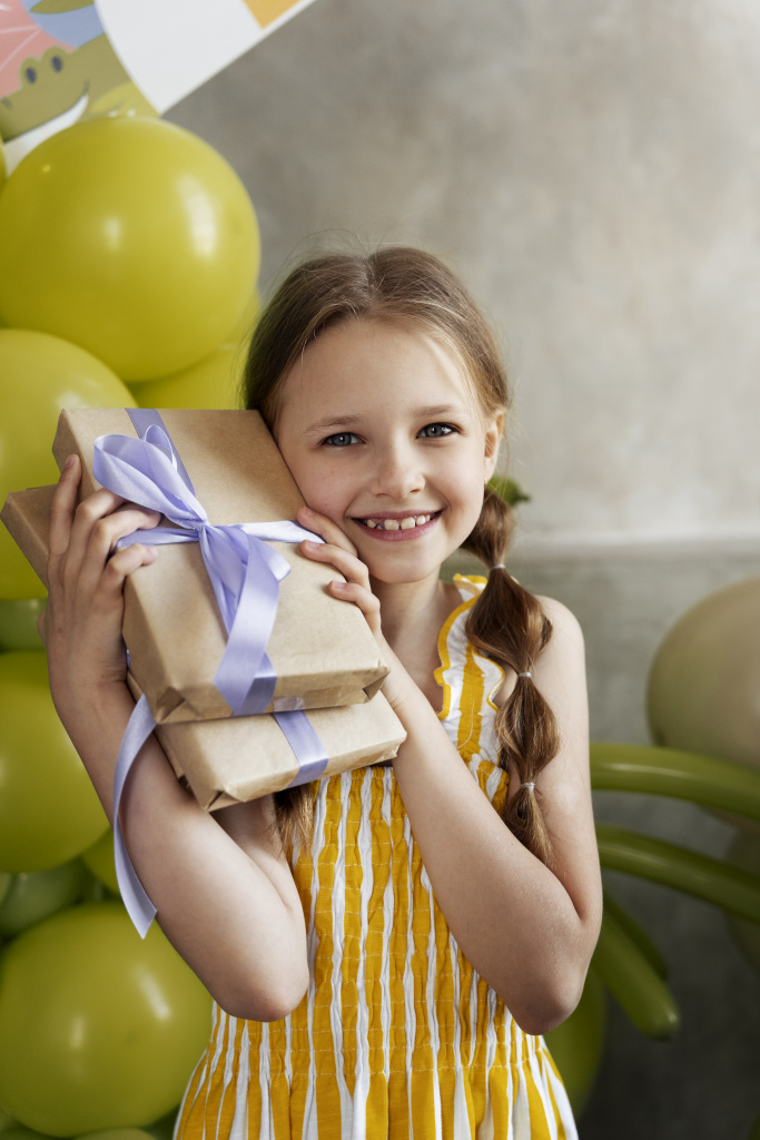 Подарок на день рождения 12 лет — творчество и хобби